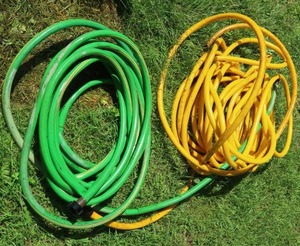 lot 131 image: GARDEN HOSES