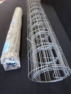 lot 138 image: NEW ROLL HARDWARE CLOTH  MESH FENCING