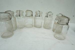 lot 2 image: 8 Vintage Canning Jars and Covers