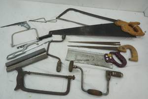 lot 48 image: Variety of Hand Saws, Knife Blocks and more
