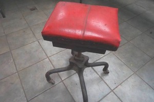 lot 110 image: Shop Stool on Wheels
