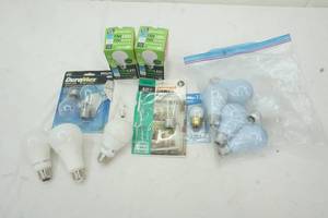 lot 130 image: Variety of Light Bulbs