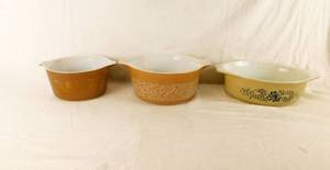 lot 38 image: Lot of 3 Pyrex Bowls including Early American, Woodland Brown and Homestead Blue