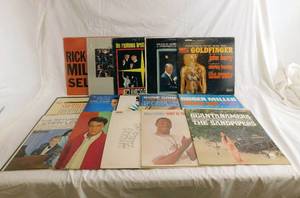 lot 49 image: Lot of 15 Vintage Vinyl Albums including Elvis, The Everly Brothers, 007 Goldfinger Sound Track and more