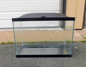lot 30 image: 20 Gallon Aquarium with Marineland Hood