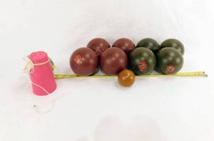 lot 4 image: Vintage FAB RA 109 Made In Italy Bocce Ball Set