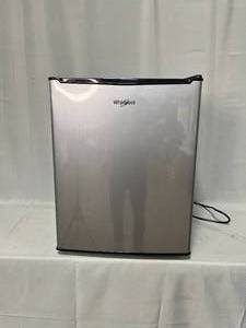 lot 1 image: Whirlpool Mini Fridge