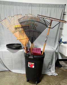 lot 25 image: Variety of Yard Tools in Large Plastic Garbage Bin