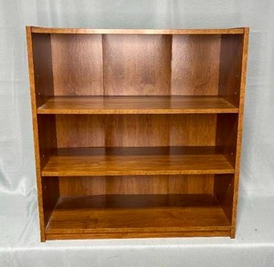 lot 36 image: 3 Shelf Wooden Bookcase