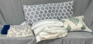 lot 48 image: 90 Queen Comforter (White), Body Pillow, 1 Wool Blanket, 1 Festive Blanket Made in MX, 1 Decorative Sham w Pillow