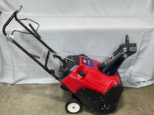 lot 147 image: Toro CCR - 3650 Snow Blower