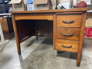 lot 152 image: Brown Office Desk