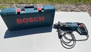 lot 9 image: Bosch Bulldog Xtreme Rotary Hammer Drill with Case