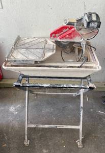 lot 19 image: Used MK Diamond Tile Saw with Stand