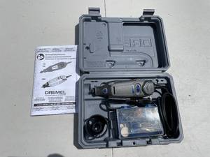 lot 23 image: Dremel 3000 Rotary Tool Kit with Accessories and Case