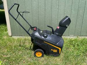 lot 3 image: Poulan Pro PR 121ES Single Stage Snow Blower