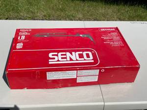 lot 70 image: Senco DS440AC Auto-Feed Screw System