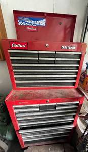 lot 51 image: Craftsman Rolling Tool Chest with Multiple Drawers