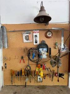 lot 73 image: Assorted Hand Tools and Accessories Lot