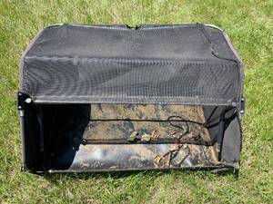 lot 151 image: 17 Cu.Ft Lawn Mower Grass Catcher