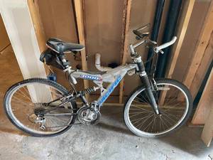 lot 159 image: Pacific 3000 VX Mountain Bike