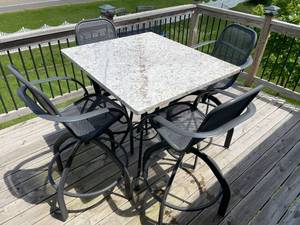 lot 171 image: Granite Top Outdoor Dining Set with 4 Swivel Chairs