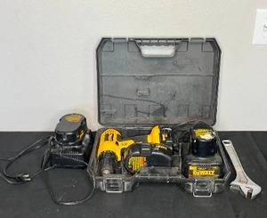 lot 94 image: DeWalt Power Drill Tool Set 18V w 2 Batteries & Heavy Duty Pliers