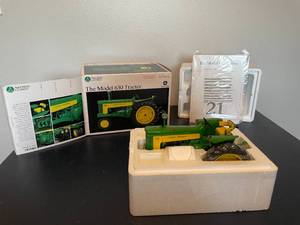 lot 196 image: Precision Classics John Deere Model 630 Tractor Die-Cast Replica