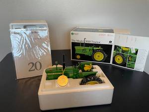lot 202 image: John Deere Model 3010 Tractor Display Model