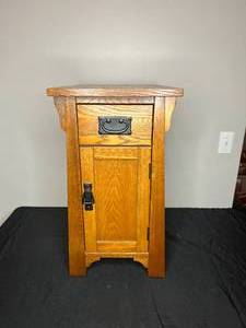 lot 117 image: Antique Oak Side Table with Storage Drawer and Cabinet