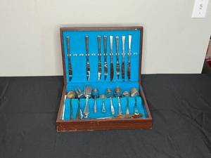 lot 138 image: Vintage Silverware Set of 8 (Spoons, Forks & Knives) with Wooden Case w Addl Accessory Pcs