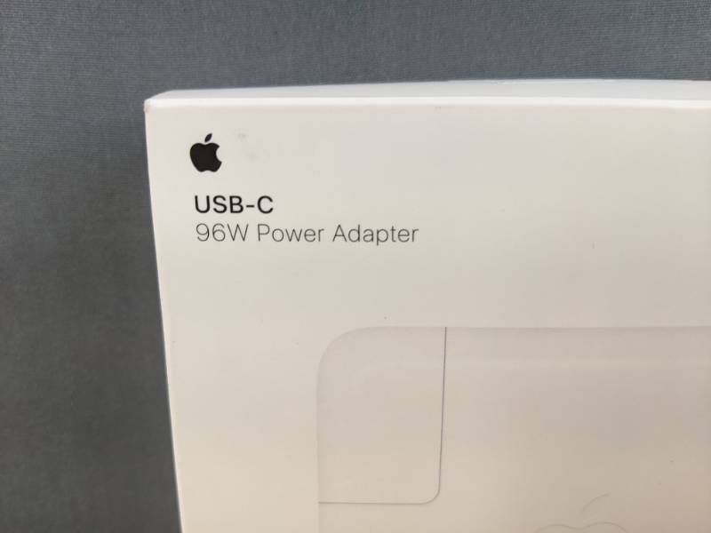 lot 20 image: Apple 96W USB-C Power Adapter Y