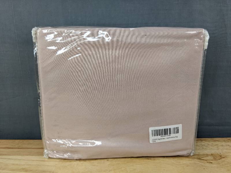 lot 15A image: Brand New JOHNPEY Luxury Bedding King 4 Piece Set Q