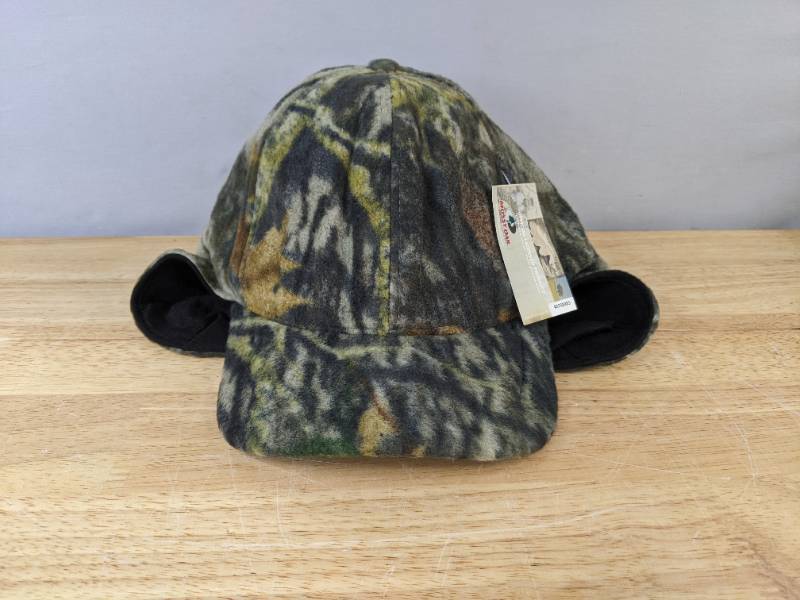 lot 2 image: 24 Brand New Advantage Series LTD Mossy Oak Camouflage Flex Fit OSFM A