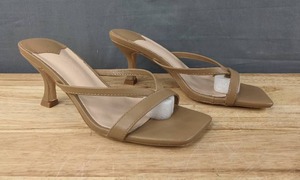 lot 125 image: Ermonn Womens Open Toe Heel Sandal Size 7.5 L