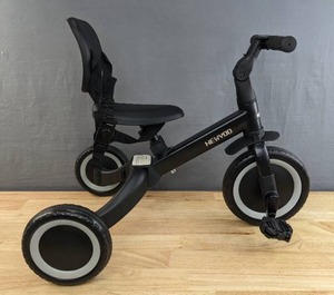 lot 60 image: Newyoo Black Toddler Tricycle B