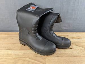 lot 36B image: Brand New Hisea Steel Toe PVC Rubber Rain Boots Mens Size 11 Waterproof Boot Black L