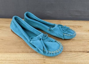 lot 71D image: New Minnetonka Kilty Suede Moccasin Womens Size 8 Turquoise N