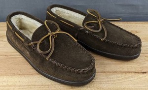 lot 105G image: New Minnetonka Moccasins Mens Size 11.5W Brown N
