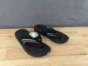 lot 120D image: Reef Slap 3 Sandals, Womens Size 7 in Black & Aqua N