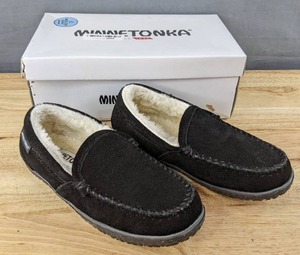 lot 82B image: Minnetonka Tempe Moccasins Womens Size 7M Black L
