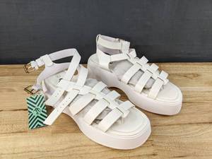 lot 139 image: New Trary Platform Open Toed Sandals Womens Size 8.5 White L
