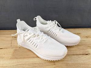lot 142 image: New KPP Mens Running Shoe Size 9 White L