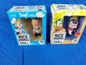 lot 33 image: Set of Two Vintage Rice Krispies Snap and Pop Dolls