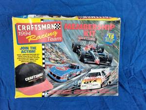 lot 47 image: 1994 Craftsman Racing Team Membership Kit