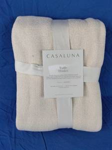 lot 58 image: New Casaluna Cream Waffle Blanket FullQueen