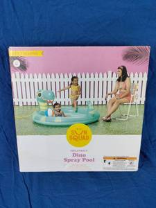 lot 74 image: New Sun Squad Dino Spray Pool