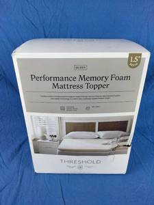 lot 100 image: New Performance Queen Size Memory Foam Mattress Topper