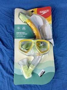 lot 175 image: New Speedo Jr. Reefscout Mask Snorkel Set