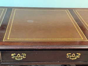 lot 14 image: Vintage Sligh Chippendale Style Mahogany Ball & Claw Foot Executive Desk